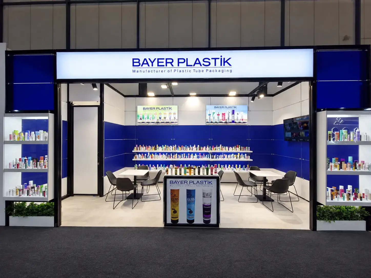 Bayer Plastik için kurulan maxima sistem fuar standı