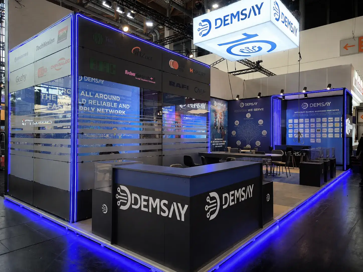 Demsay için yurt dışı fuarında kurulan fuar standı