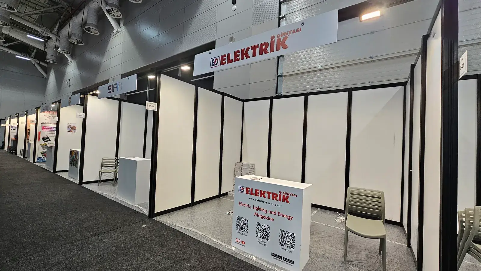 Elektrik Dünyası için kurulan paket sistem fuar standı