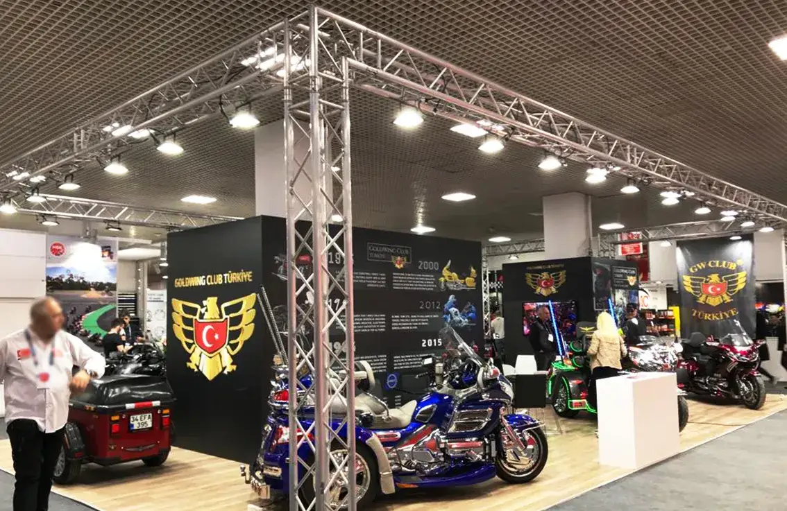 Goldwing Club Türkiye için kurulan truss sistem fuar standı