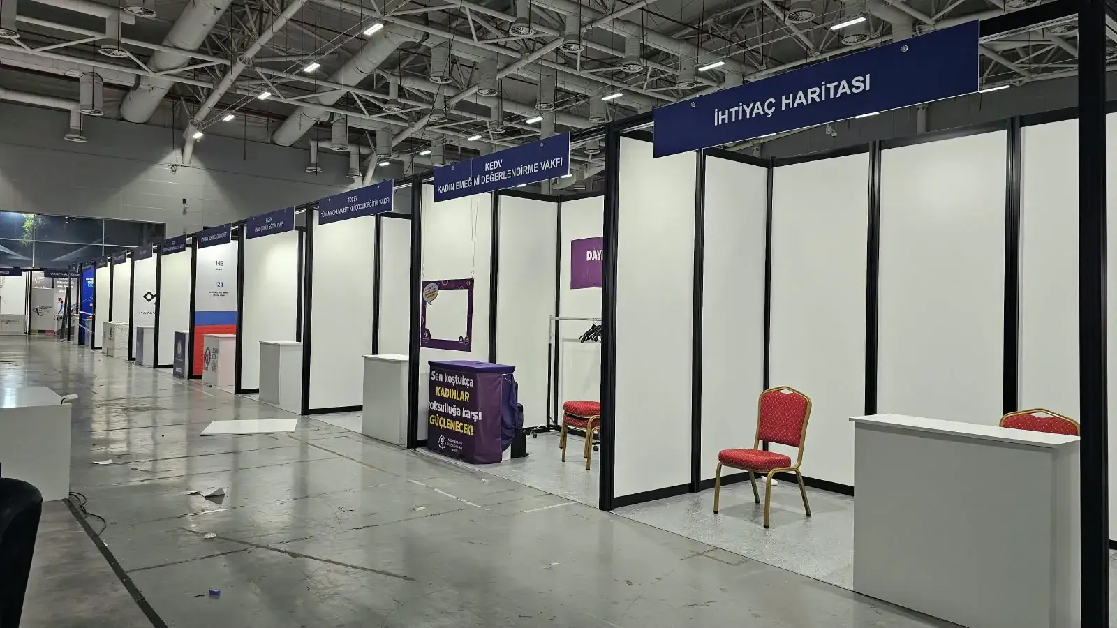 İhtiyaç Haritası için kurulan paket sistem fuar standı
