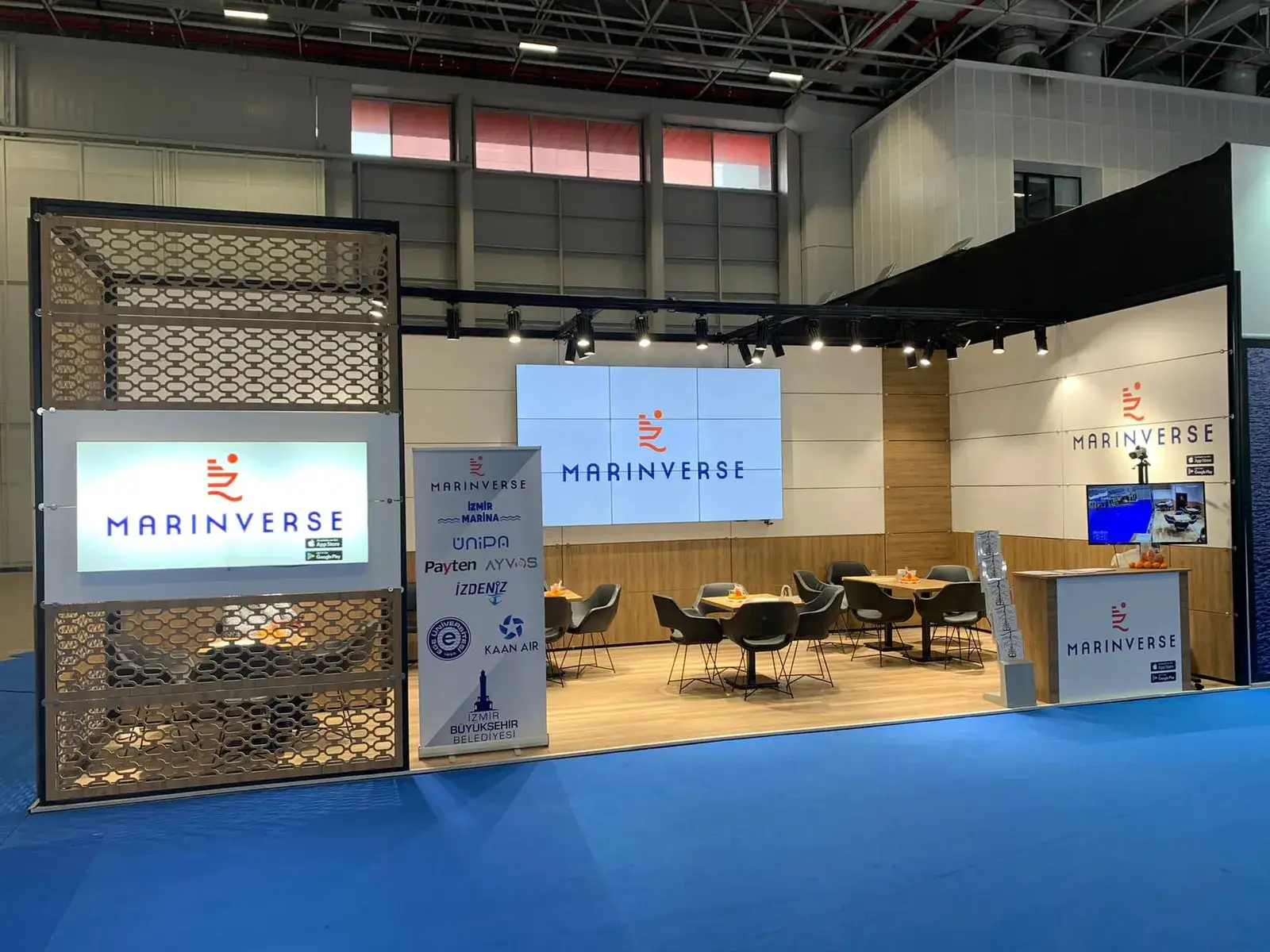 Marinverse için kurulan maxima sistem fuar standı