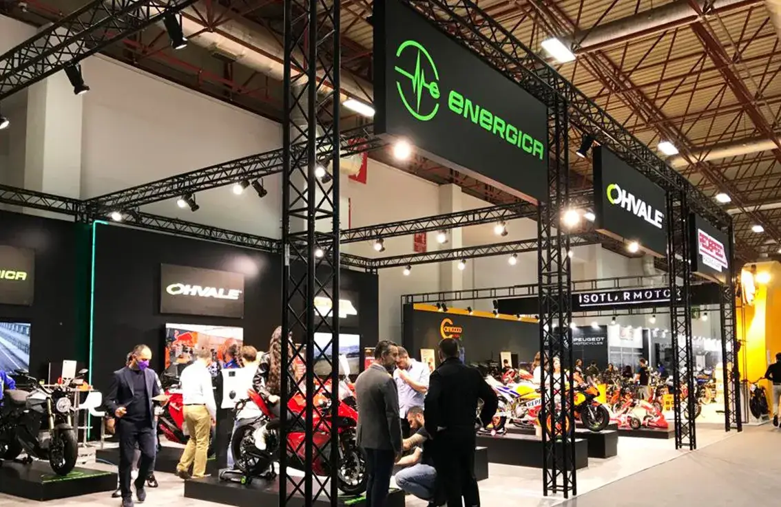 Ohvale için kurulan truss sistem fuar standı