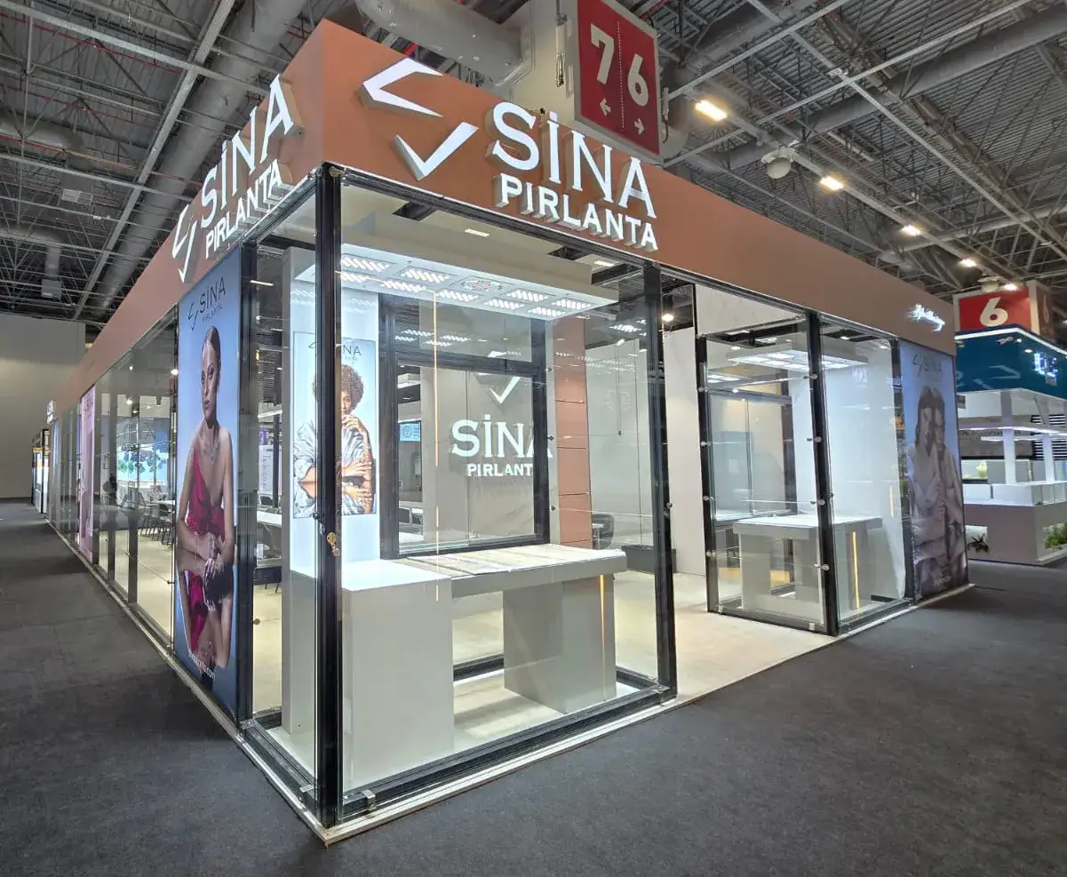 Sina Pırlanta için kurulan MaxiLight sistem fuar standı