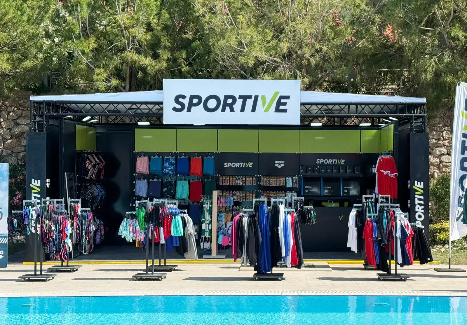 Sportive için kurulan truss sistem fuar standı