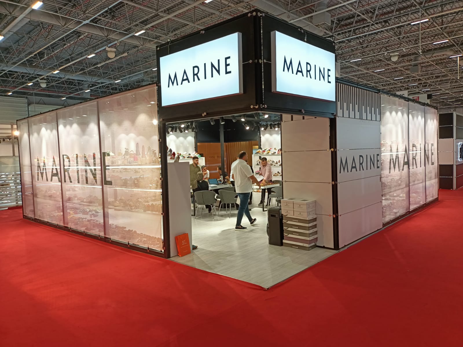 Marine Shoes Fuar Standı 4 Cam Stand
