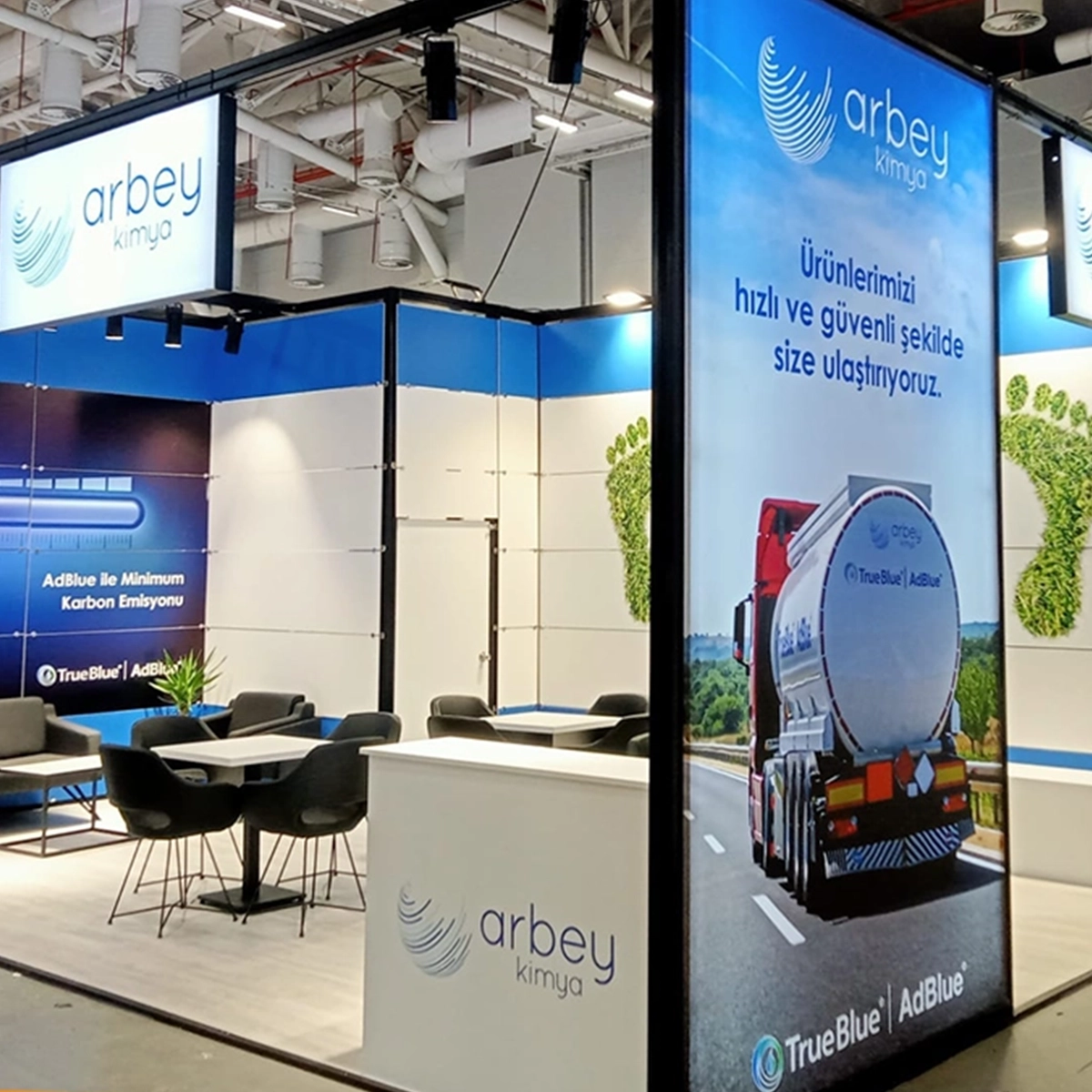 maksima stand